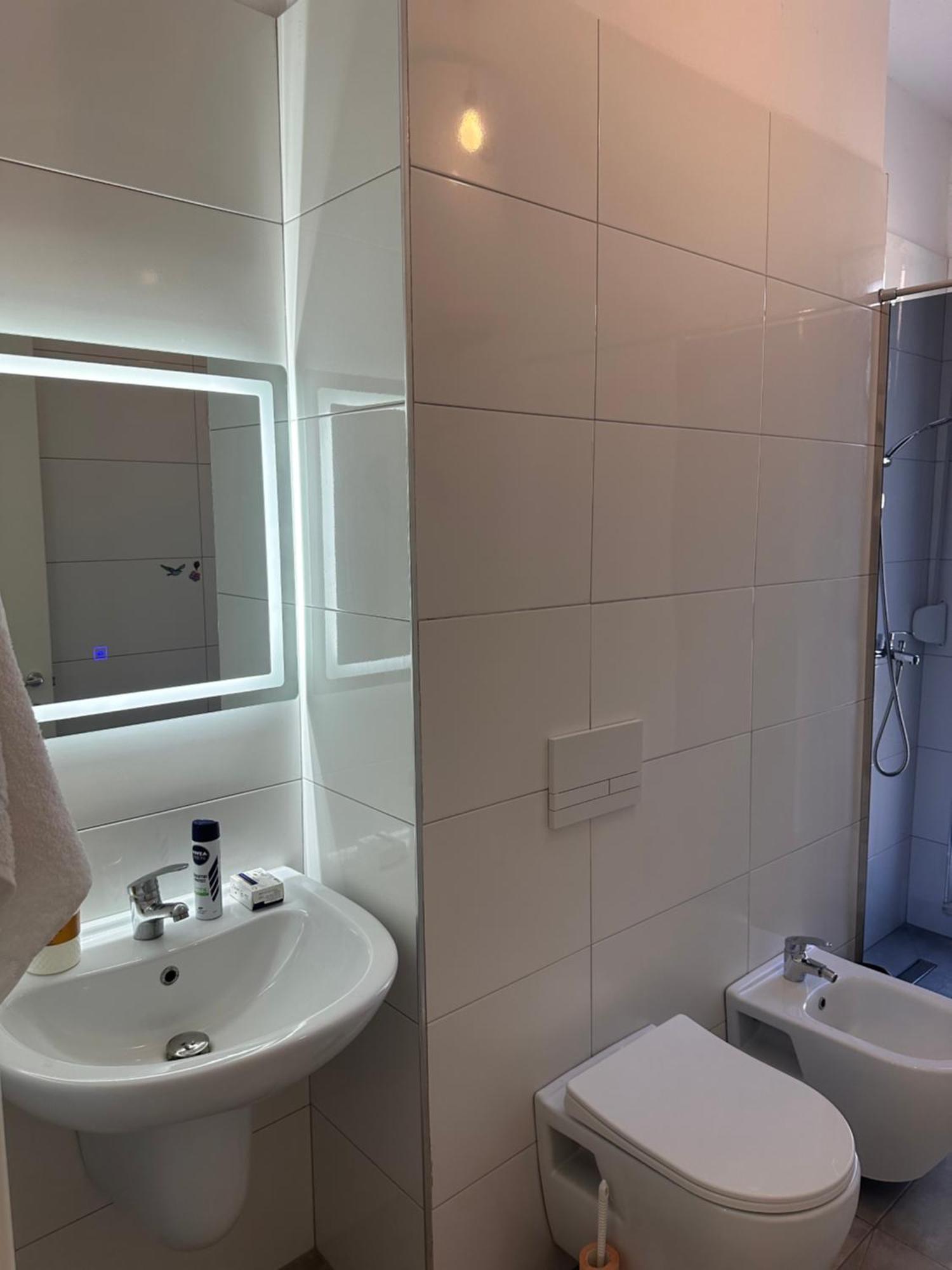 Bratti'S Apartment Near Tirana Center And Mother Teresa Airport Экстерьер фото
