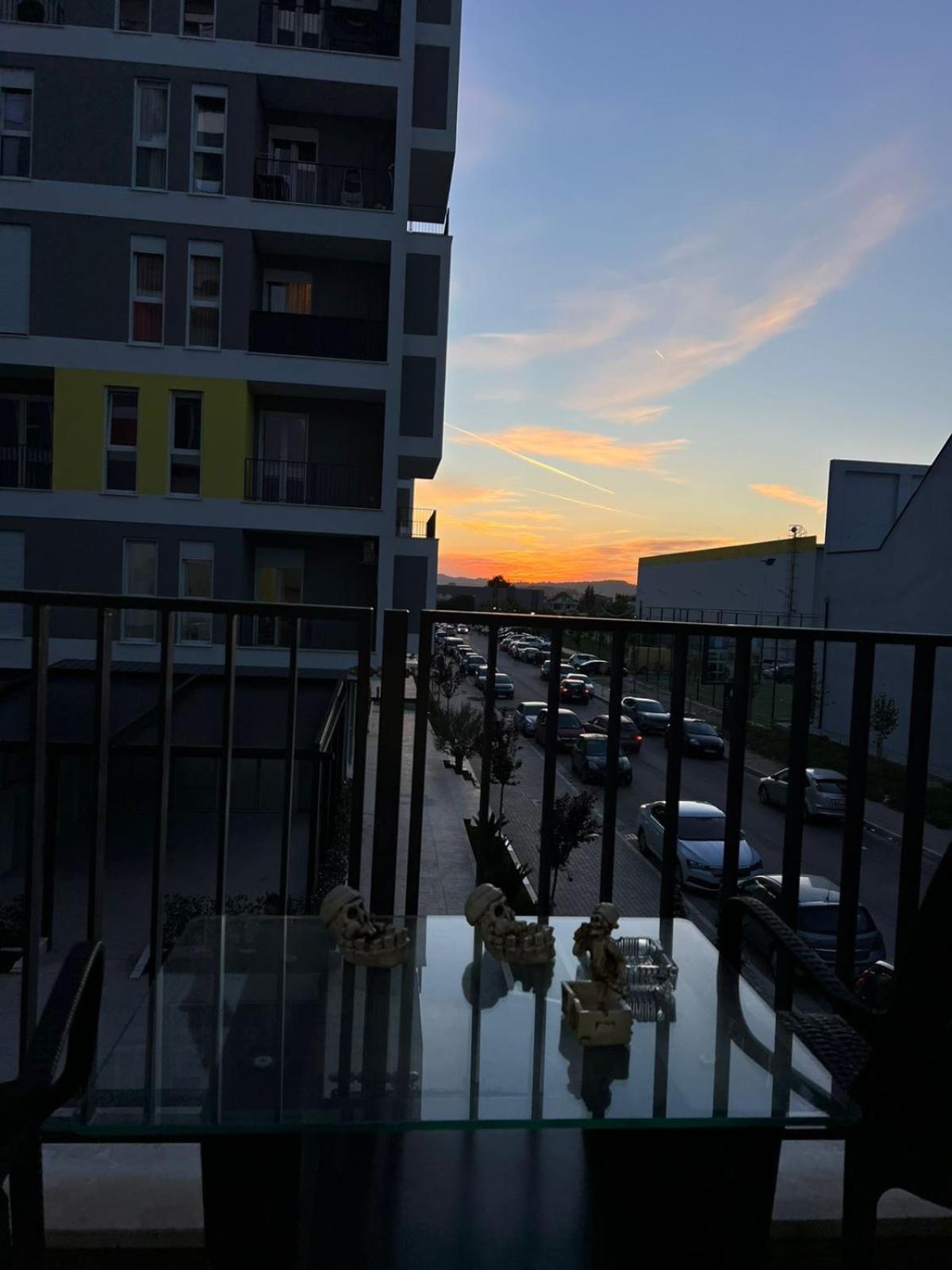 Bratti'S Apartment Near Tirana Center And Mother Teresa Airport Экстерьер фото